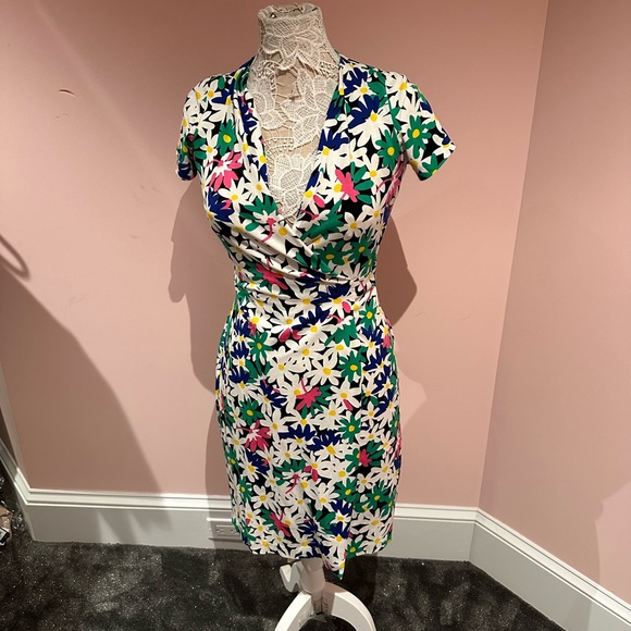 Diane von Fürstenberg Daisy wrap dress - Picture 2 of 5
